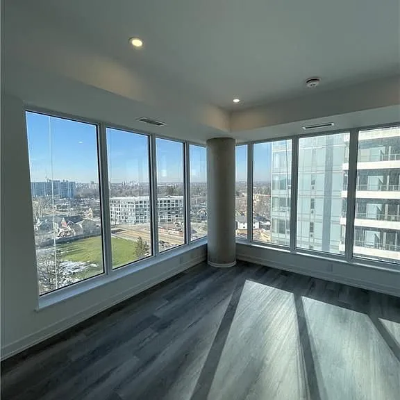 15 Wellington St S #26 — Photo 6
