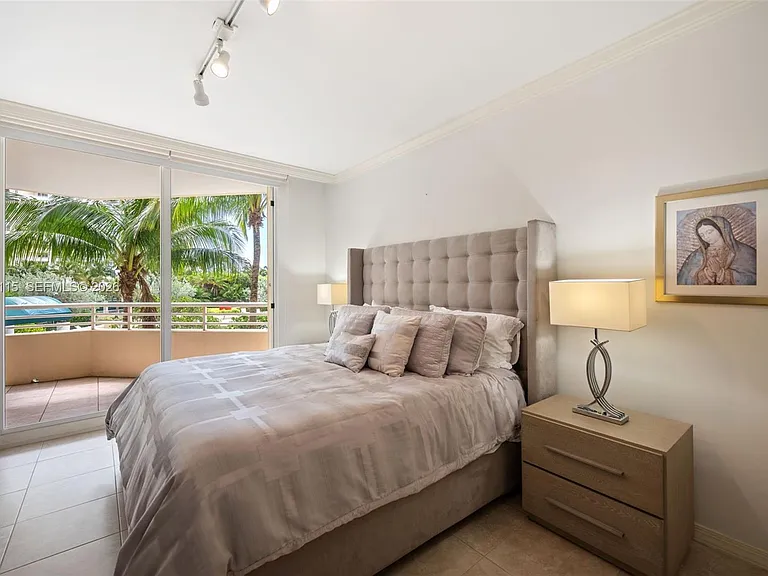 888 Brickell Key Dr #609 — Photo 14