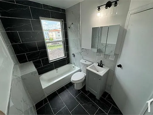592 Irvine Turner Blvd #3 — Photo 5