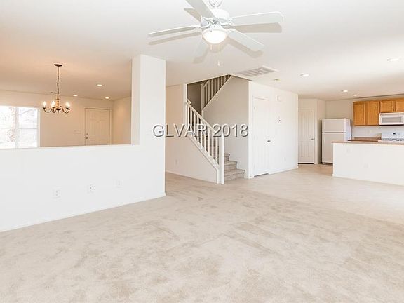4th image of 5328 Hollyridge St