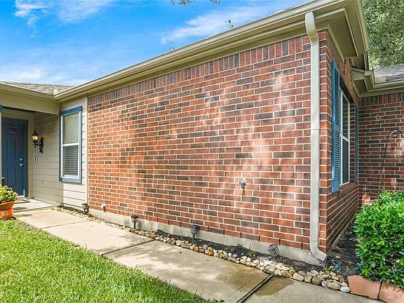 3rd image of 7218 Wisteria Chase Pl
