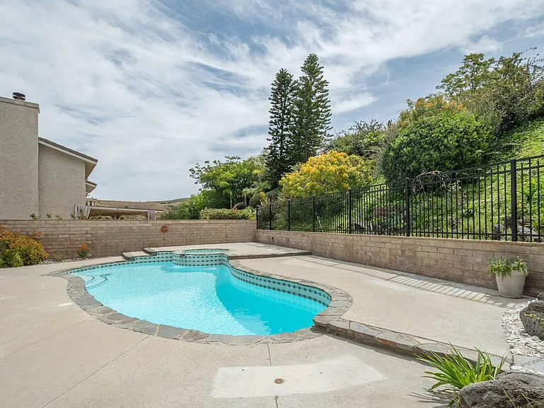 3577 Radcliffe Rd — Photo 29