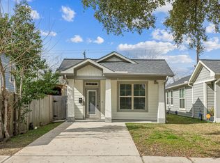 1204 3rd St, Rosenberg, TX 77471