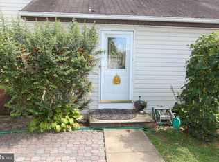 555 Cattail Run Rd #2, Charles Town, WV 25414