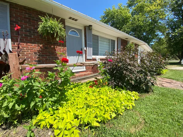 5825 N Liddell Ln, Columbia, MO 65202