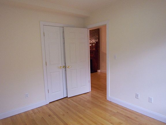 3rd image of 132 W 82nd St