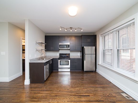 4th image of 3116 Lackland Ave #1