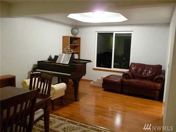 4th image of 7015 219th Ave NE