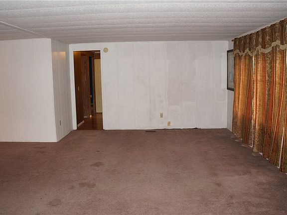 3rd image of 16115 58th Ave E