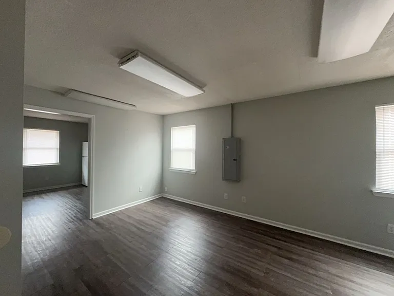 6741 Ringgold Rd — Photo 2