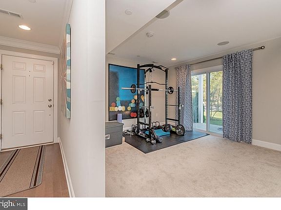 4th image of 244 Saddlebrook Dr