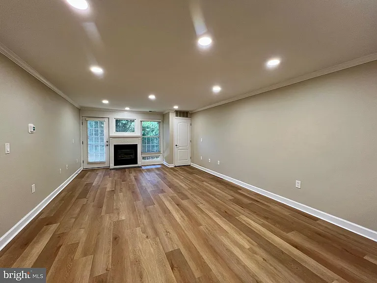 6924 Fairfax Dr #132 — Photo 6