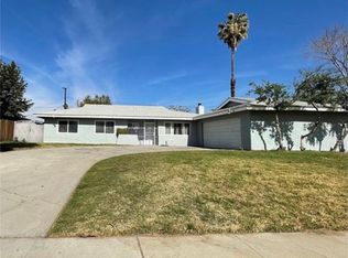 1014 E Mesa Dr, Rialto, CA 92376