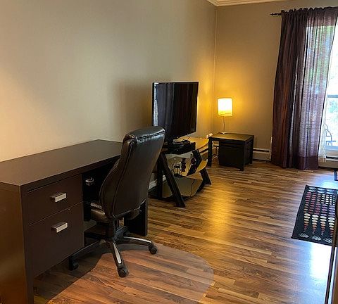 4th image of 10633 81st Ave NW #302