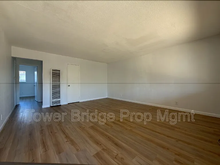 1724 Wright St #2 — Photo 8