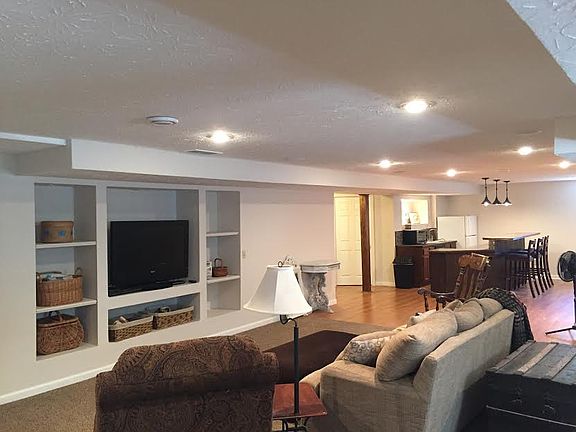 5th image of 1383 Sequoia Dr