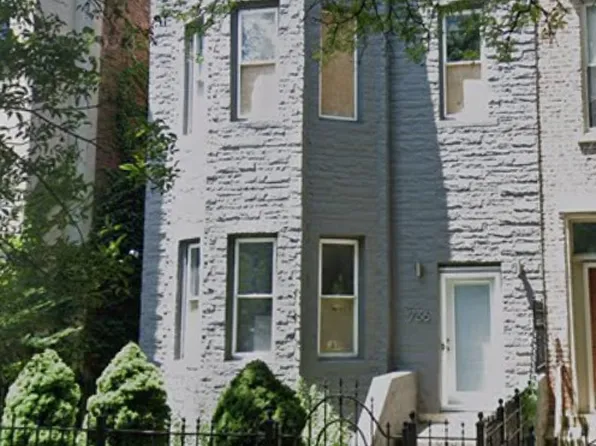 736 S Oakley Blvd #2, Chicago, IL 60612