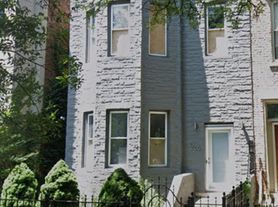 736 S Oakley Blvd, Chicago, IL
