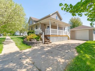 630 Chicago St, Sumner, IA 50674