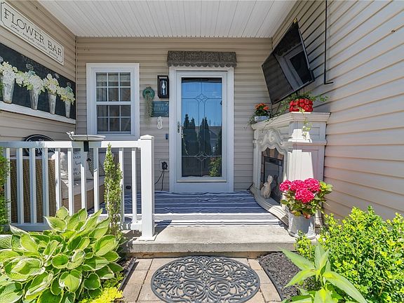 3rd image of 4165 Sandbar Ln