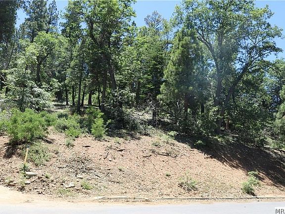 2nd image of 1375 La Crescenta Dr