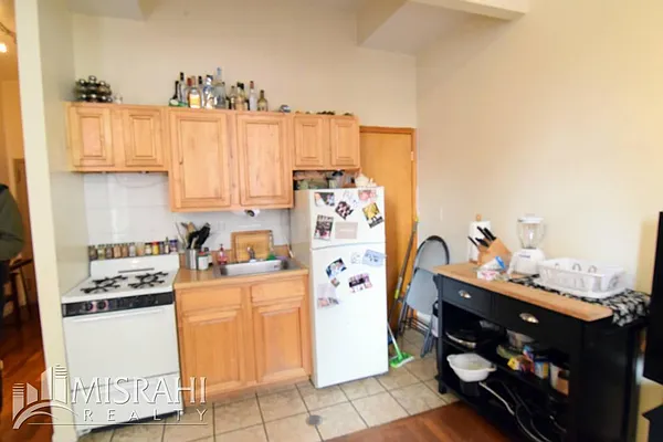 Rented by J Misrahi Realty Corp | media 9