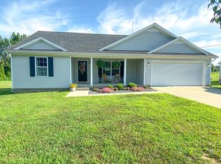 2476 Tippett Rd, Manitou, KY 42436