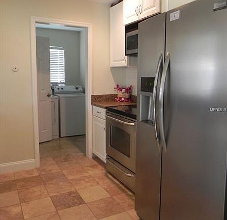 5th image of 3145 Siesta Dr