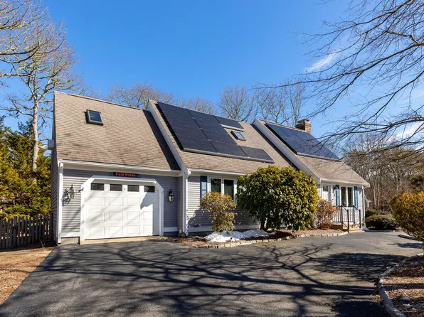 4 Pump House Lane, West Yarmouth, MA 02673