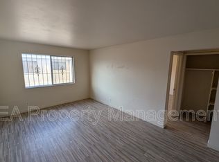 1010 Palomas Dr SE APT E, Albuquerque, NM 87108