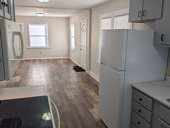 5th image of 1528 Avenue B