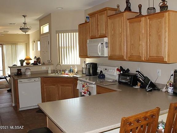 3rd image of 469 W Calle Media Luz