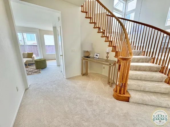 318 Cerro Dr, Daly City, CA 94015