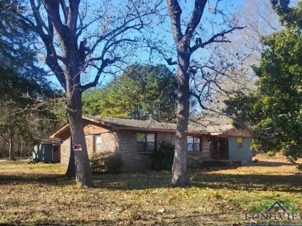 903 W Main St, Ore City, TX 75683