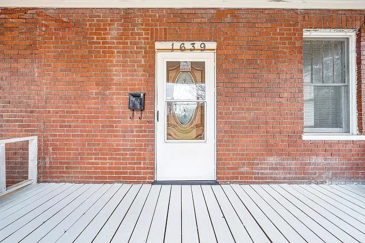 1639 8th St SE — Photo 7