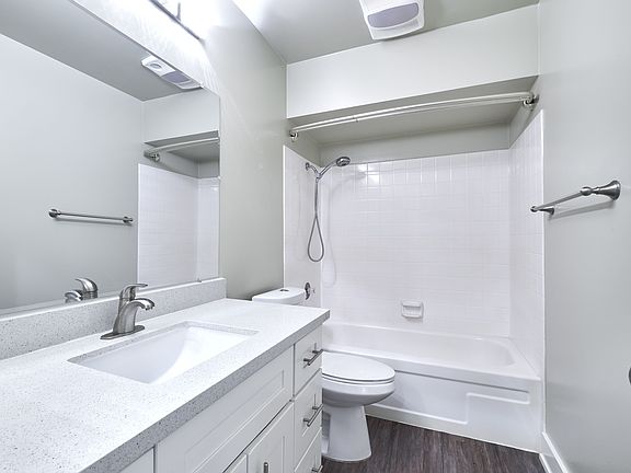 4th image of 1476 Pico Ct APT K