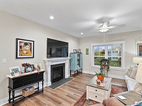 4th image of 11256 Ashland Park Dr