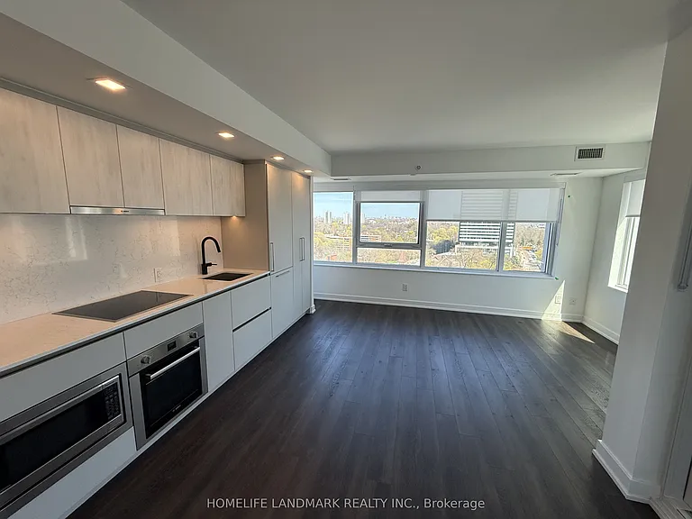 609 Sherbourne St — Photo 2