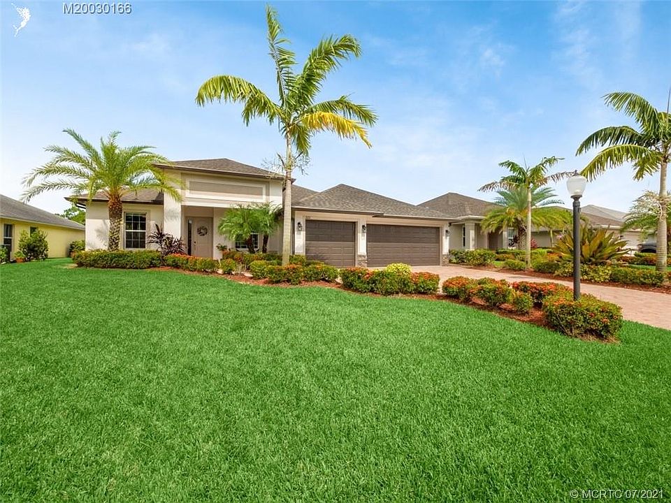 1st image of 322 SW Vista Lake Dr
