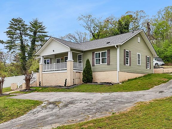 3rd image of 3803 Countryside Dr