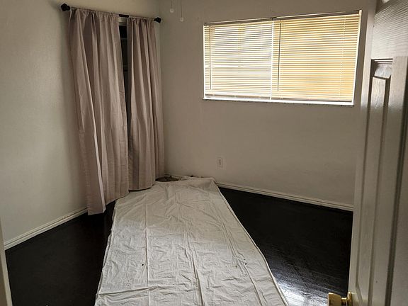 5th image of 3840 Illinois Ave APT A
