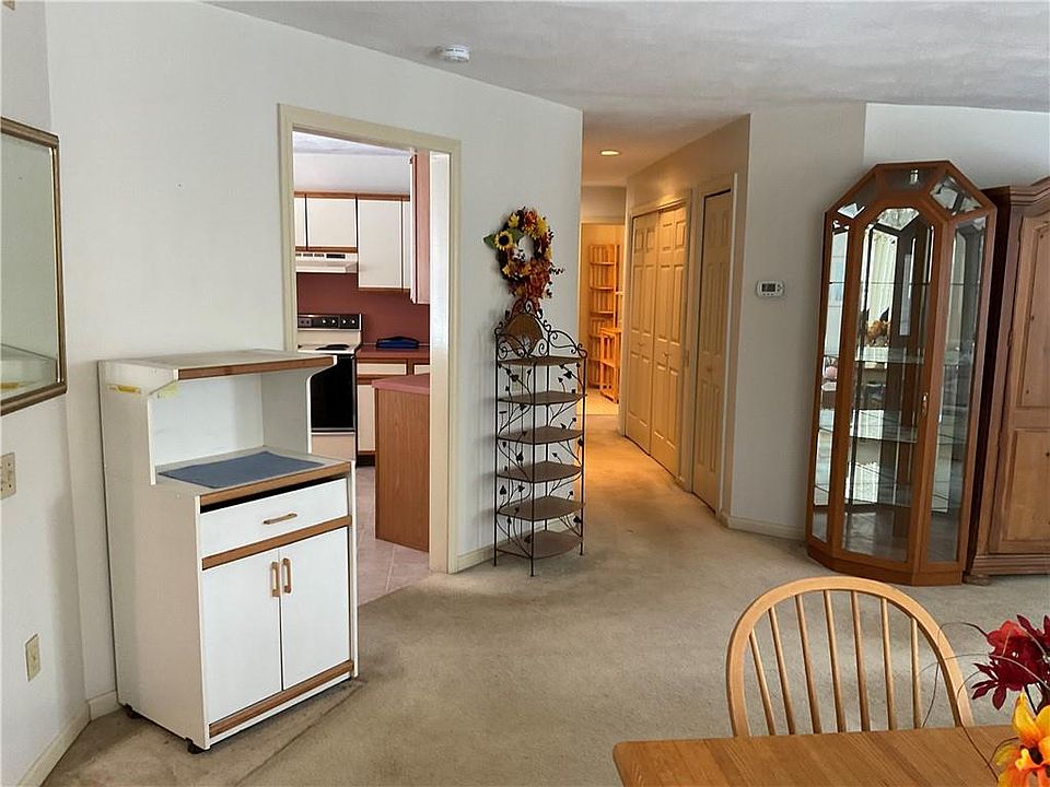 53 Trellis Dr West Warwick RI Zillow