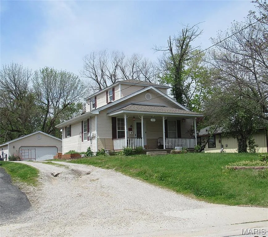 1109 Saint Clair Ave photo 1