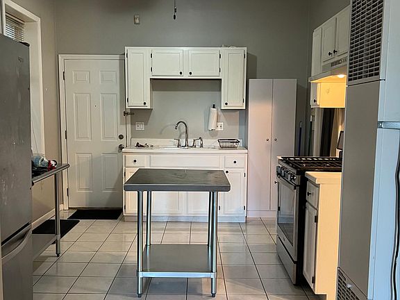 2nd image of 2217 N Seeley Ave APT 1R