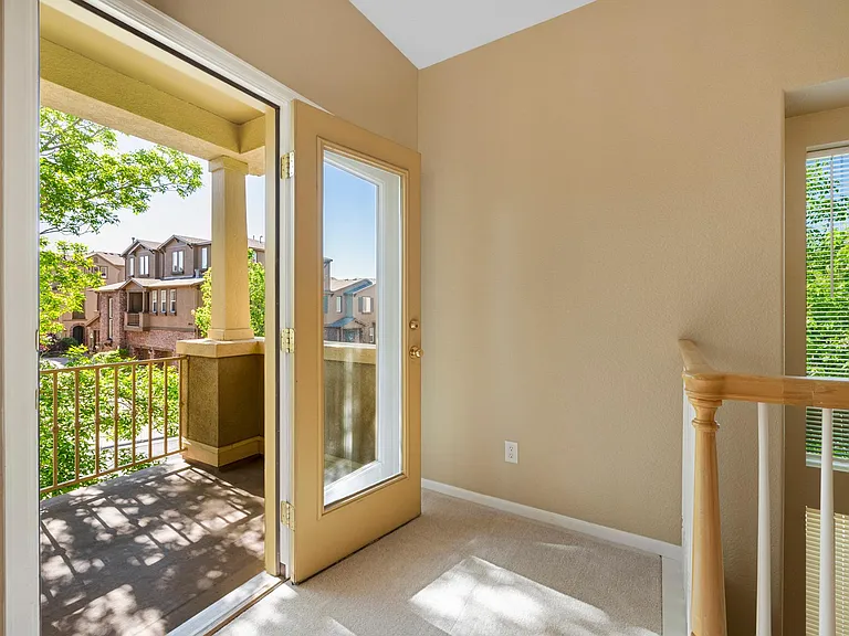10573 Parkington Ln — Photo 5