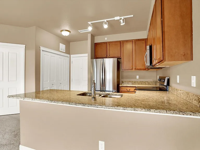1144 Rockhurst Dr #401 — Photo 7