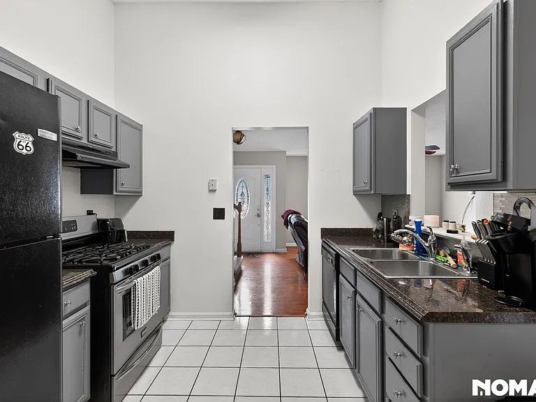 2226 Dresden Grn NW — Photo 12