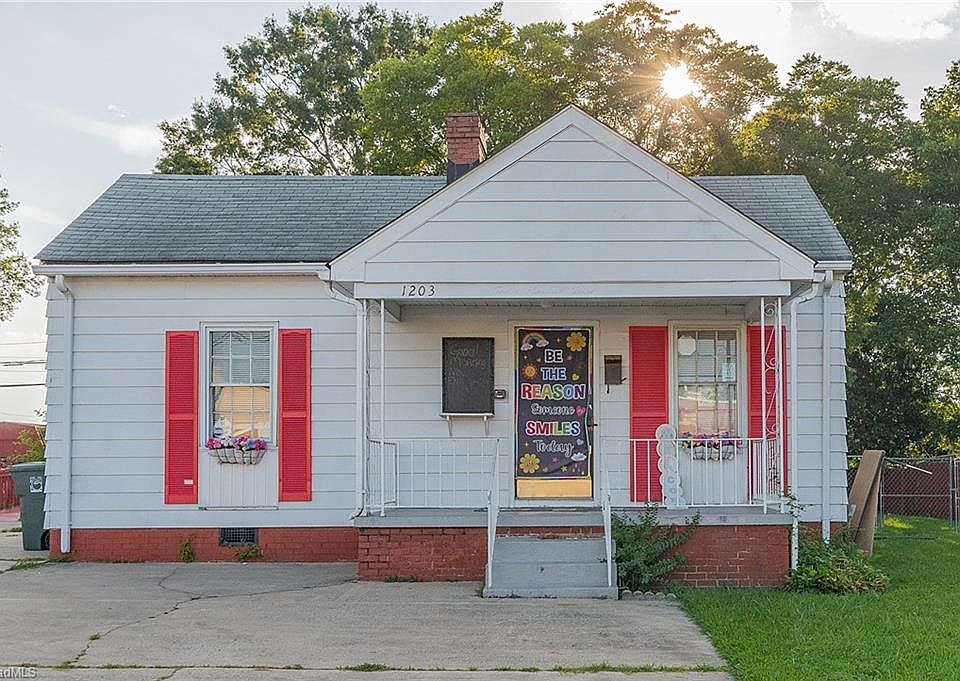 1st image of 1203 Walnut St