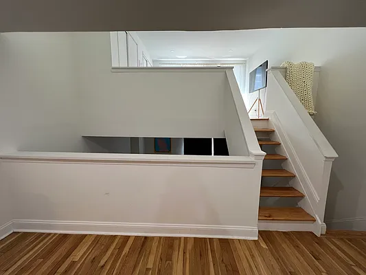 Rented by AZ REALTY NYC LLC | media 11