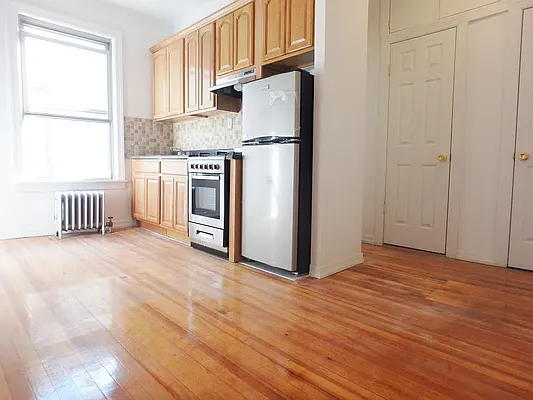 Rented by MAC Realty NY | media 11